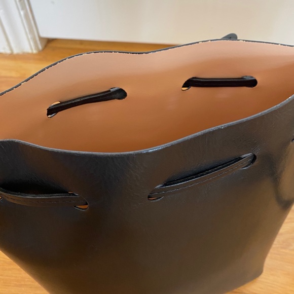 Mansur Gavriel | Mini Black/Ballerina Bucket Bag - Picture 5 of 6